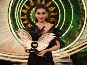 Tejasswi Prakash Bigg bOss 15 Winner, Real age 29 years, Boyfriend (relation) Karan Kundra.