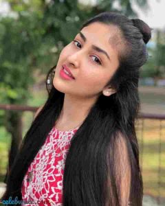 Anchal Sahu Role as Parineet "Pari" Kakkar Bajwa, Age 17 years.